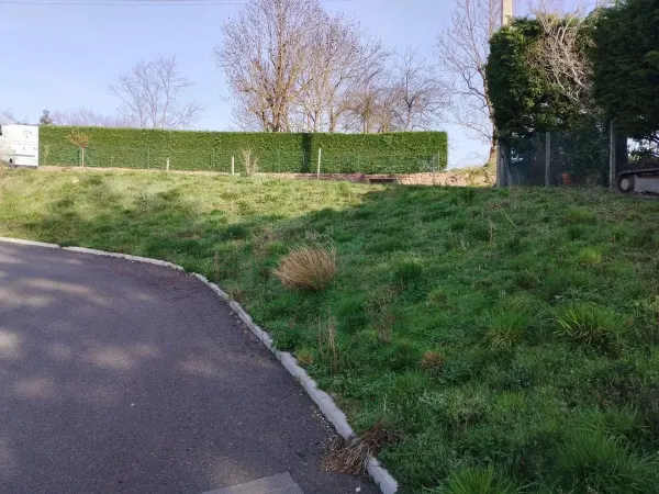 Bâchage d’un talus d’entrée de villa