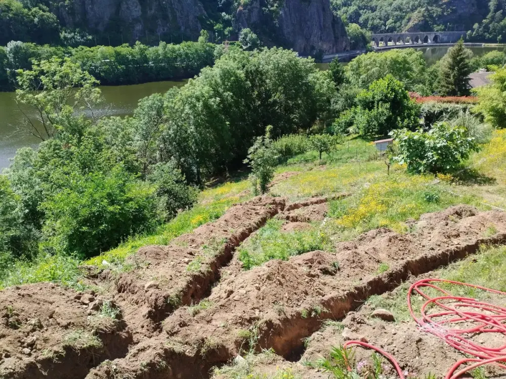 Enfouissement d’un réseau d’arrosage et création des gazons