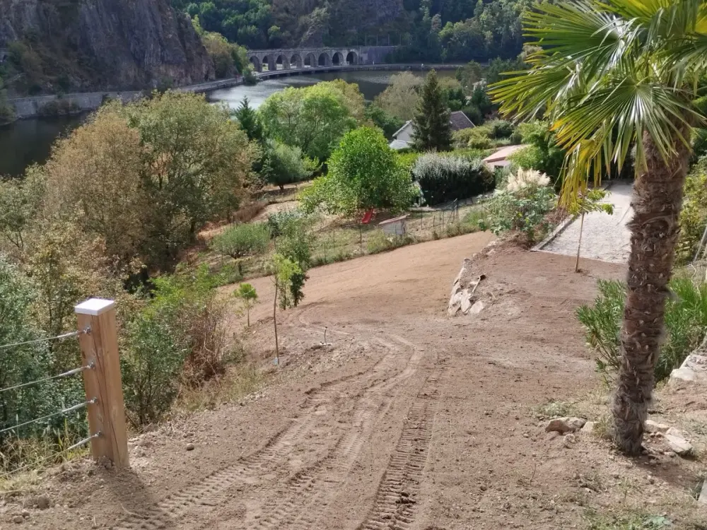 Enfouissement d’un réseau d’arrosage et création des gazons — vue 5