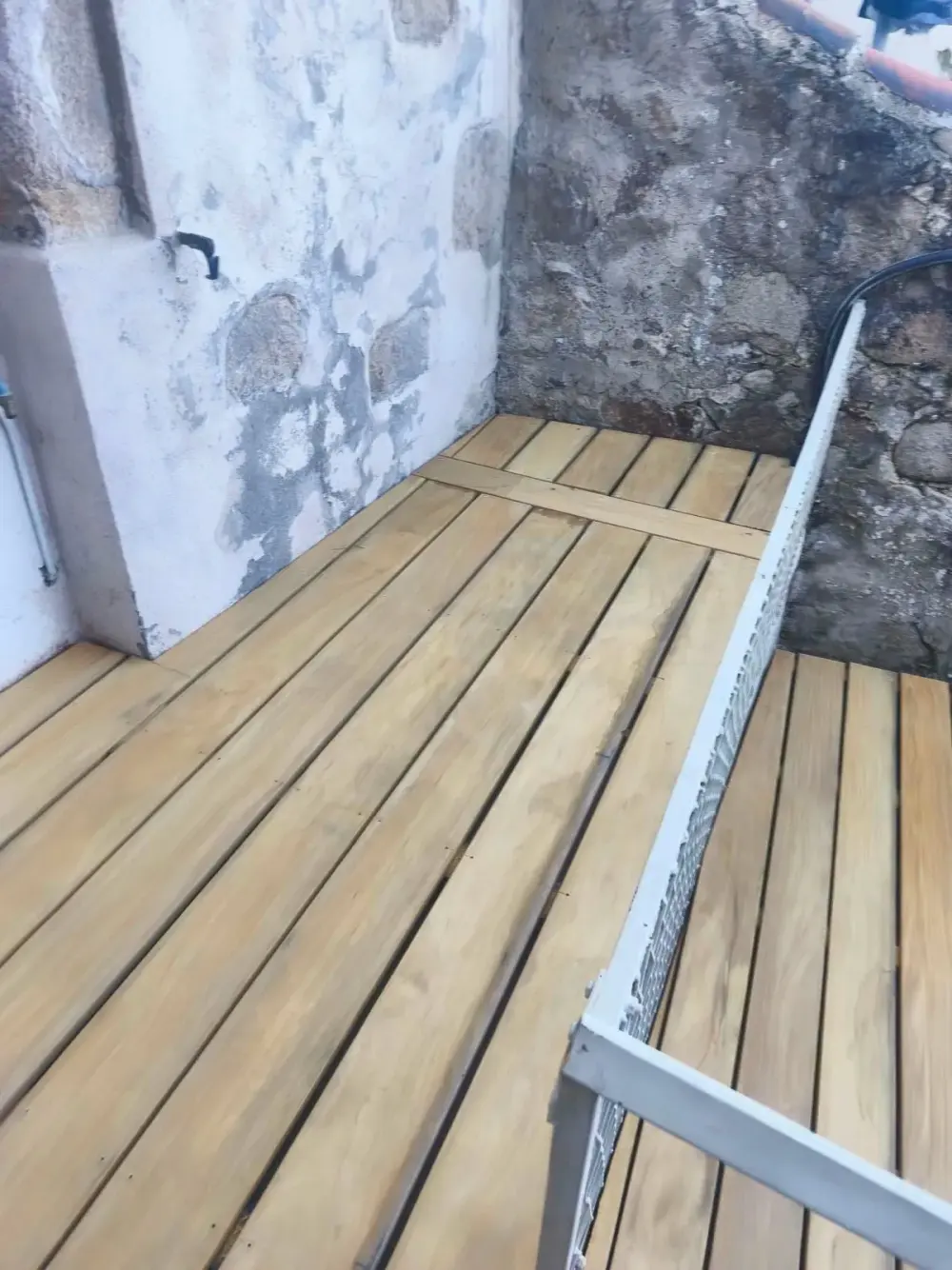 Rénovation d’une terrasse en bois exotique — vue 5